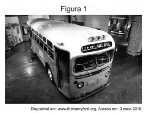 (Enem 2018) Esse ônibus relaciona-se ao ato praticado, em 1955, por ...